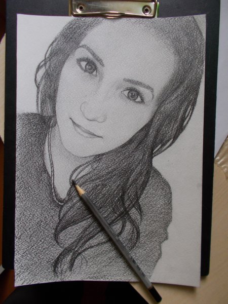 Портрет на бумаге карандашом