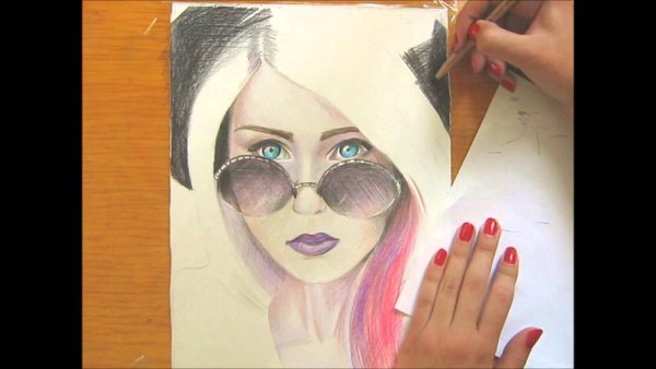 Хлоя Грейс Морец рисунок