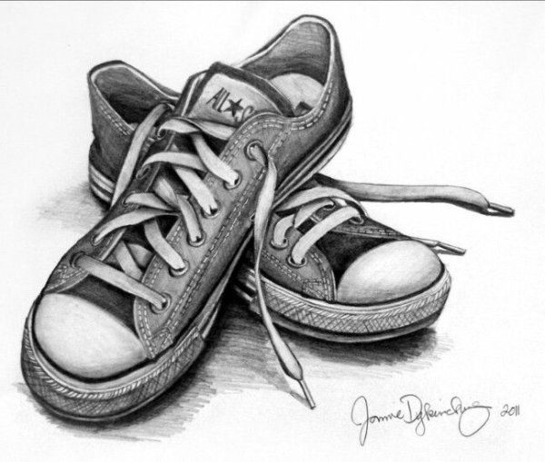 Зарисовки обуви карандашом