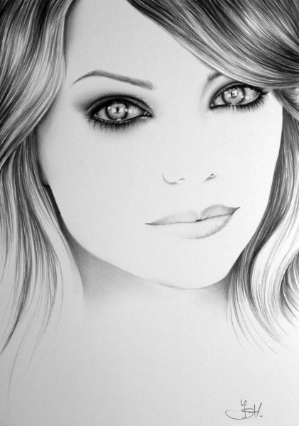 Девушка карандашом