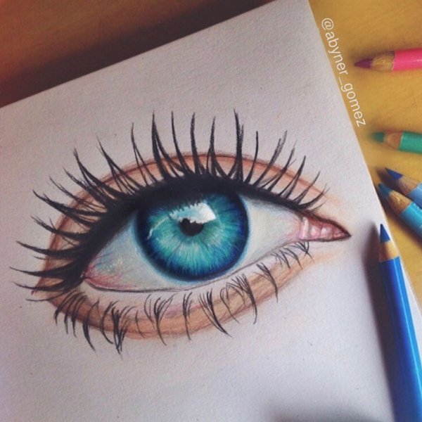 Красивые глаза цветными карандашами