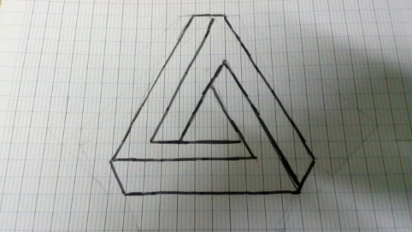 Иллюзия на бумаге в клетку