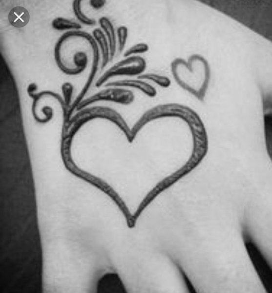 Сердечко хной