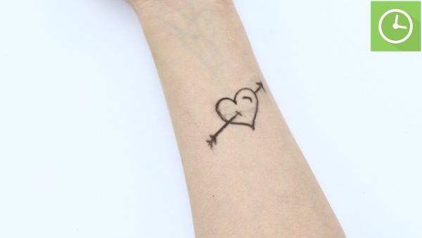 Хна на руке легкие