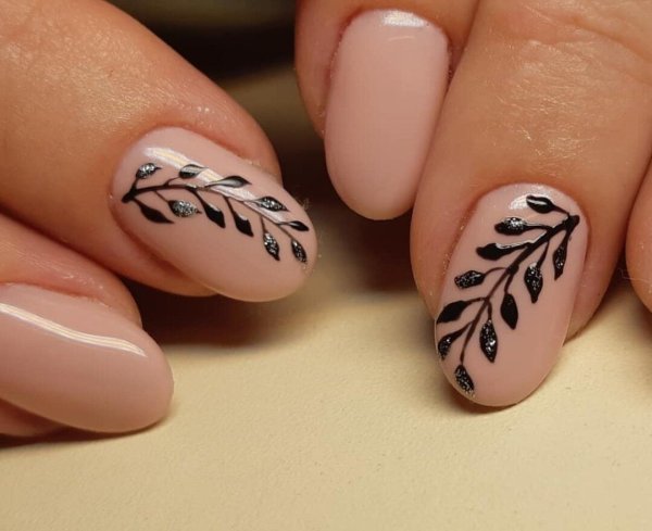 Веточки на ногтях