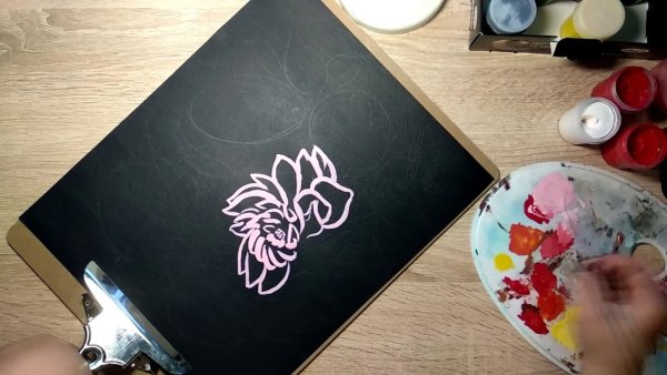 Рисование гуашью на черном фоне