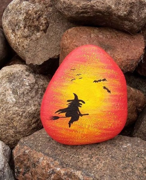 Роспись камней акриловыми красками