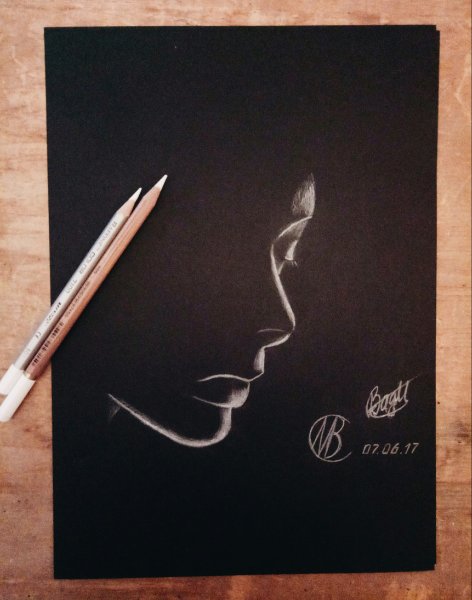 Рисование на черной бумаге