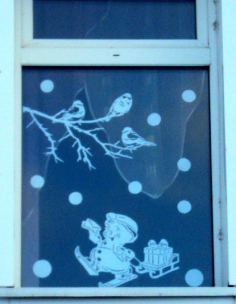 Украшение окон морозными узорами на новый