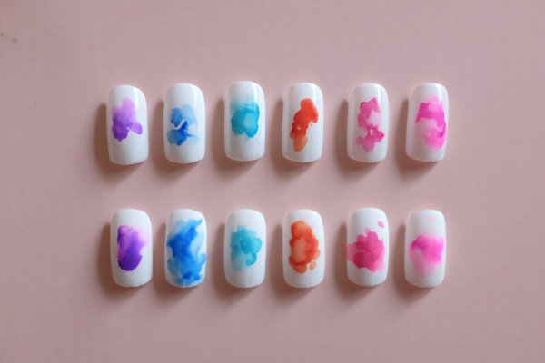 Рисование на ногтях акварельными красками