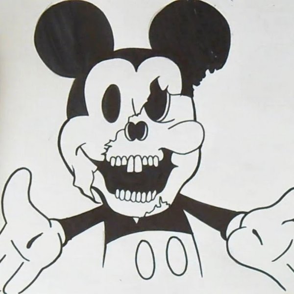 Рисунки чёрным маркером на бумаге