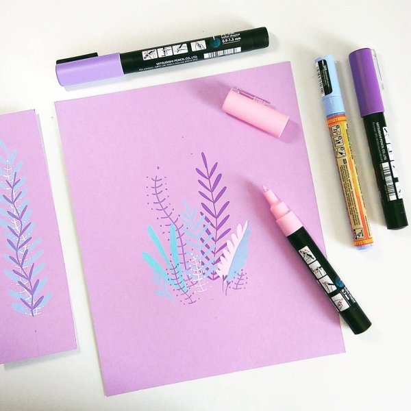 Фиолетовые рисунки маркерами