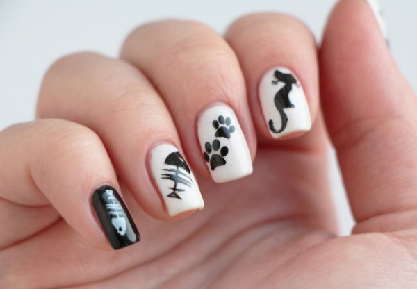 Маникюр с геометрическими животными