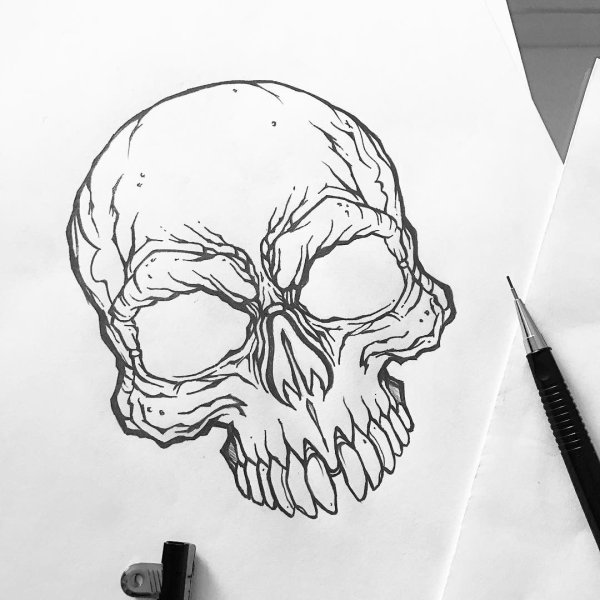 Тату ручкой череп