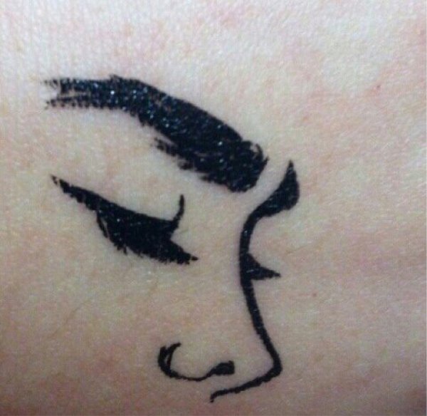 Легкие татушки маркером