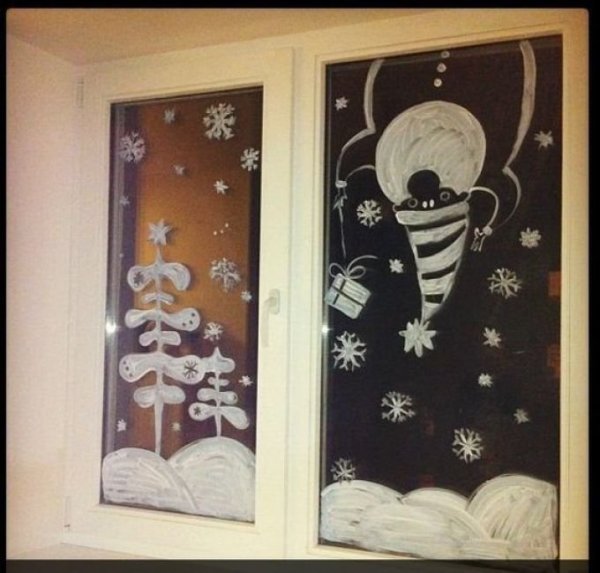 Рисование зубной пастой на окнах