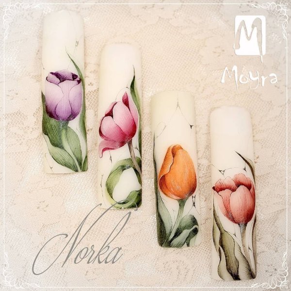 Акварель на ногтях