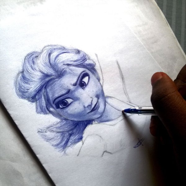 Зарисовки синей ручкой