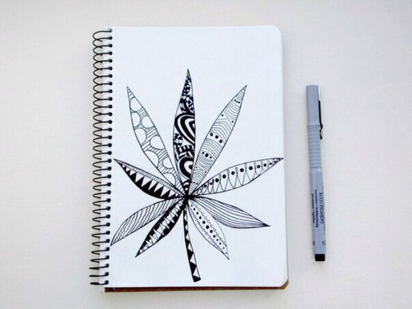 Скетчи черной ручкой