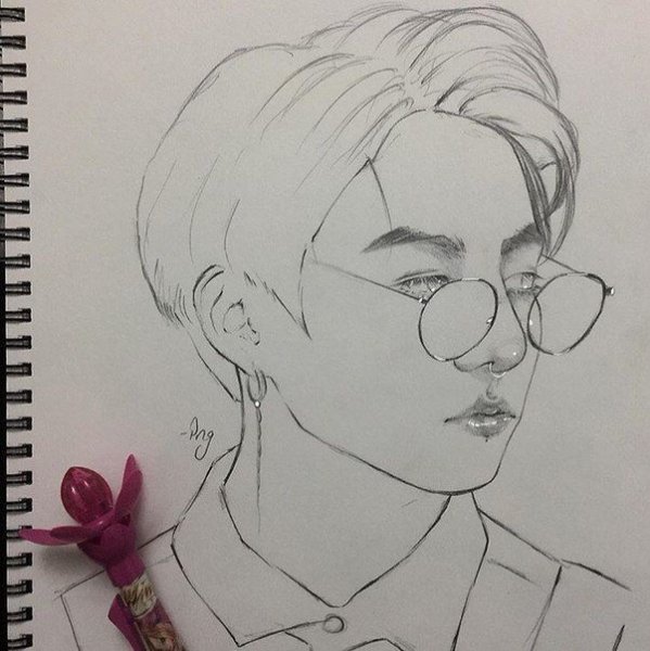 Ли Чон сок портрет карандашом