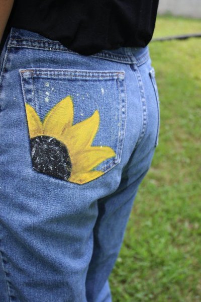 Джинсы с подсолнухами