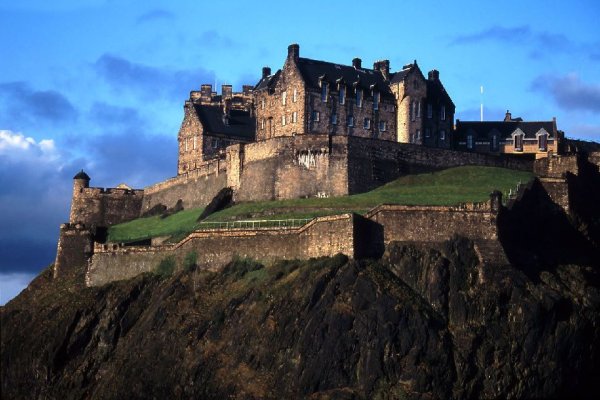 Замок в Эдинбурге древней столице Шотландии макет