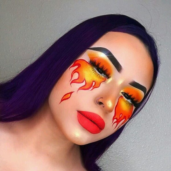 Милый макияж на Хэллоуин для девочек