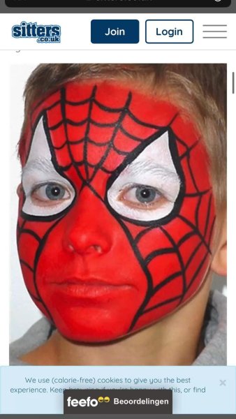 Грим человек паук на лице