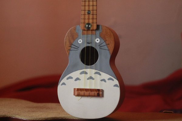 Укулеле карандашом