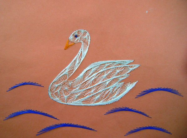 Птица в технике изонить