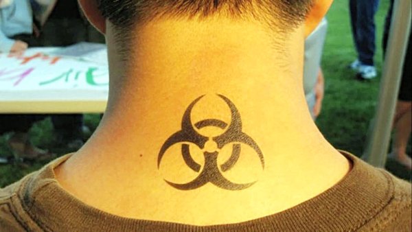 Тату трайбл на спине