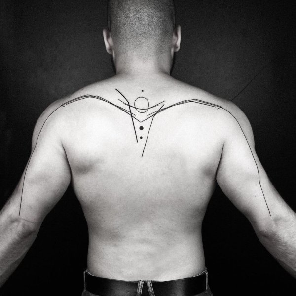 Кельтский трайбл на спине