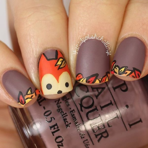 Осенний маникюр с лисичками