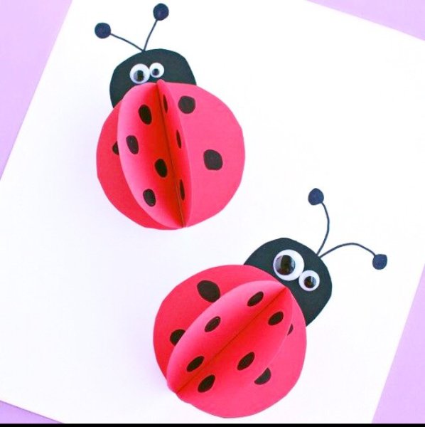 Божья коровка из цветной бумаги для детей 3-4 лет