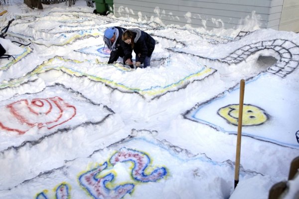 Снеговик раскраска