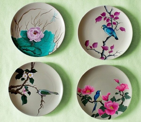 Тарелка с орнаментом