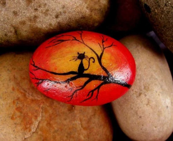 Красивые рисунки на камнях