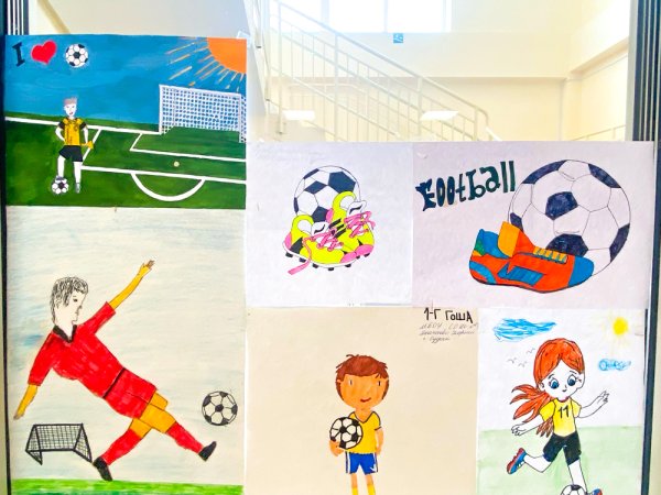 Рисунок по футболу для срисовки