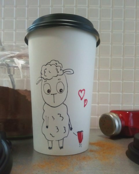 Рисунки на стаканчиках