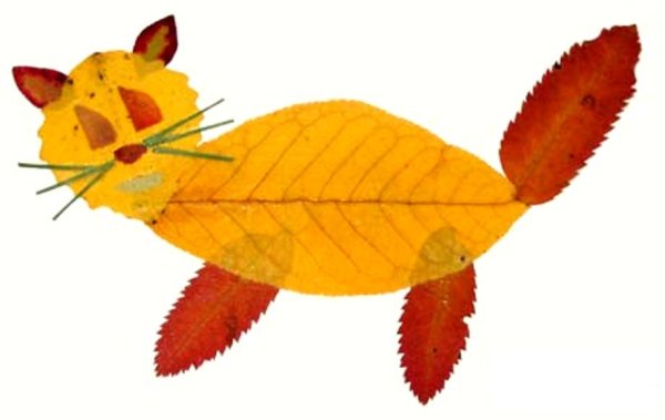 Композиция из засушенных листьев