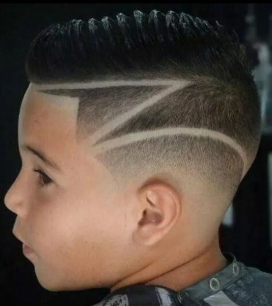 Стрижка для мальчика молния на Виске