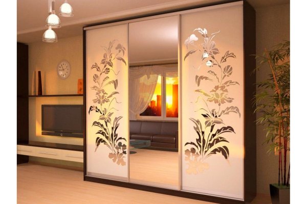 Роспись дверцы шкафа