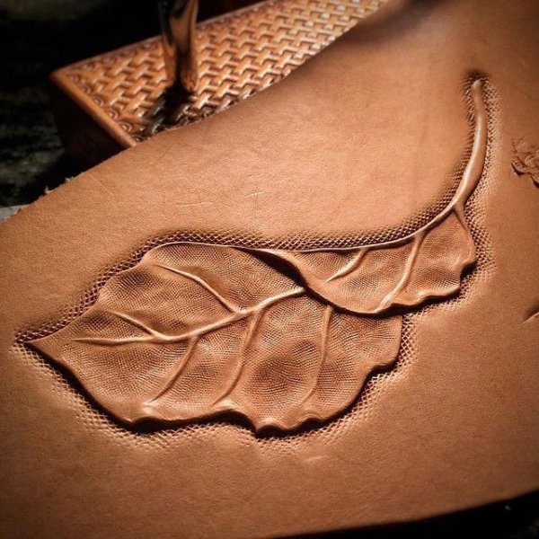 Вырезание по коже