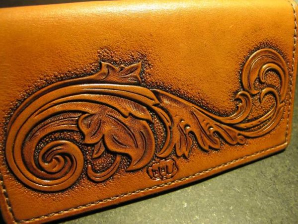 Тиснение на коже