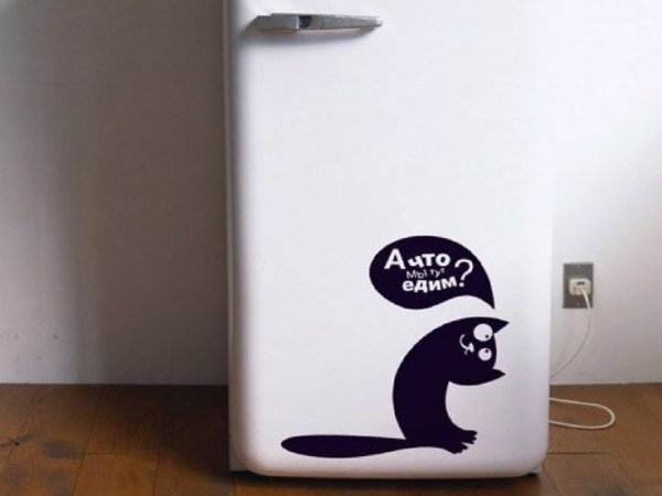 Наклейка на холодильник кот