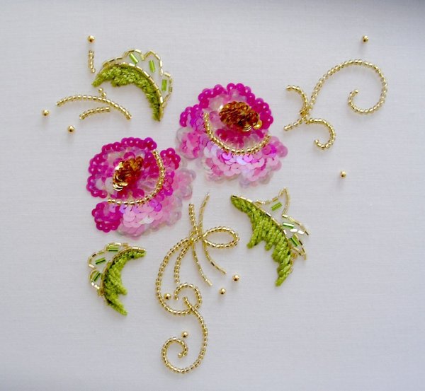 Вышивка цветов пайетками