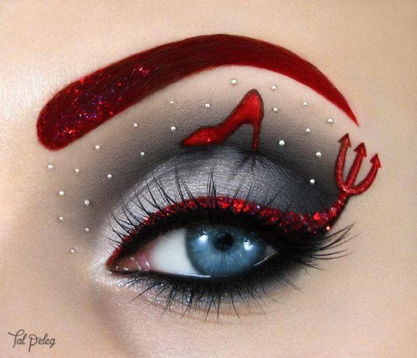 Необычно накрашенные глаза