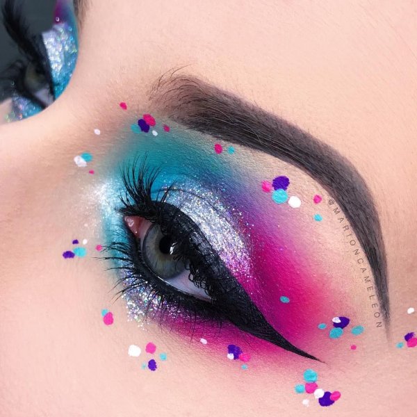 Макияж паутина на глазах