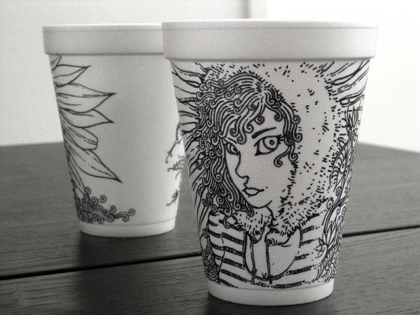 Рисование на кофейных стаканчиках