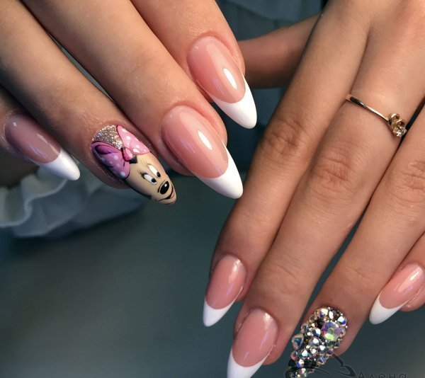 Маникюр сиреневый с розовым